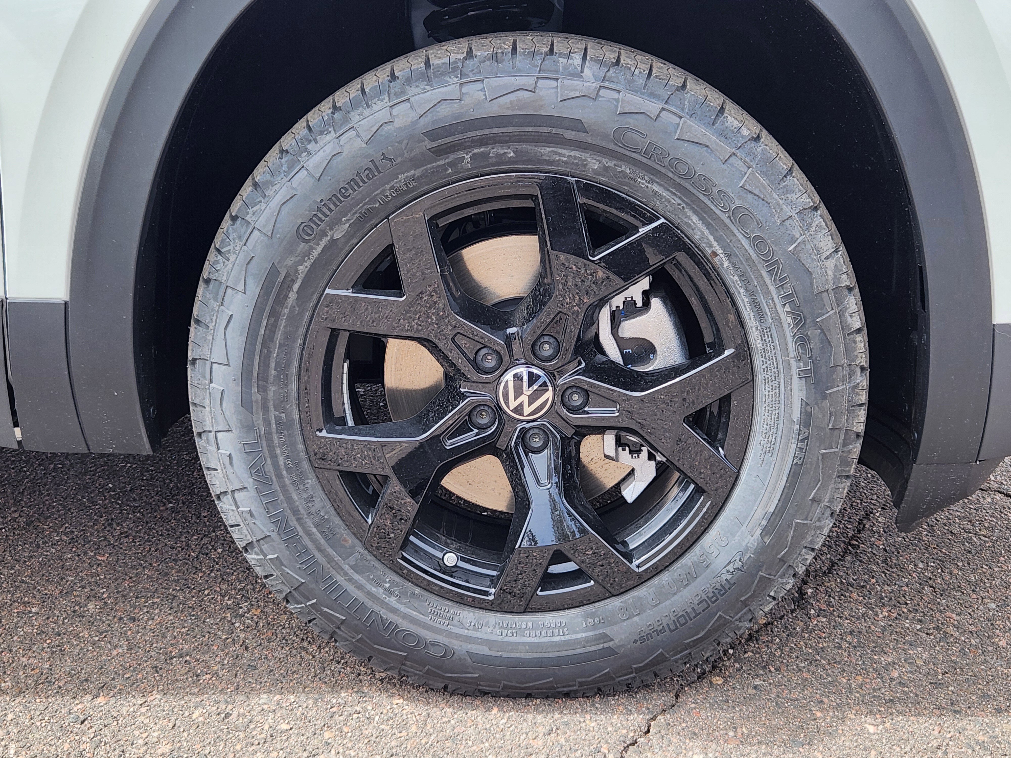 New 2026 White Volkswagen 2.0T Peak Edition image 9