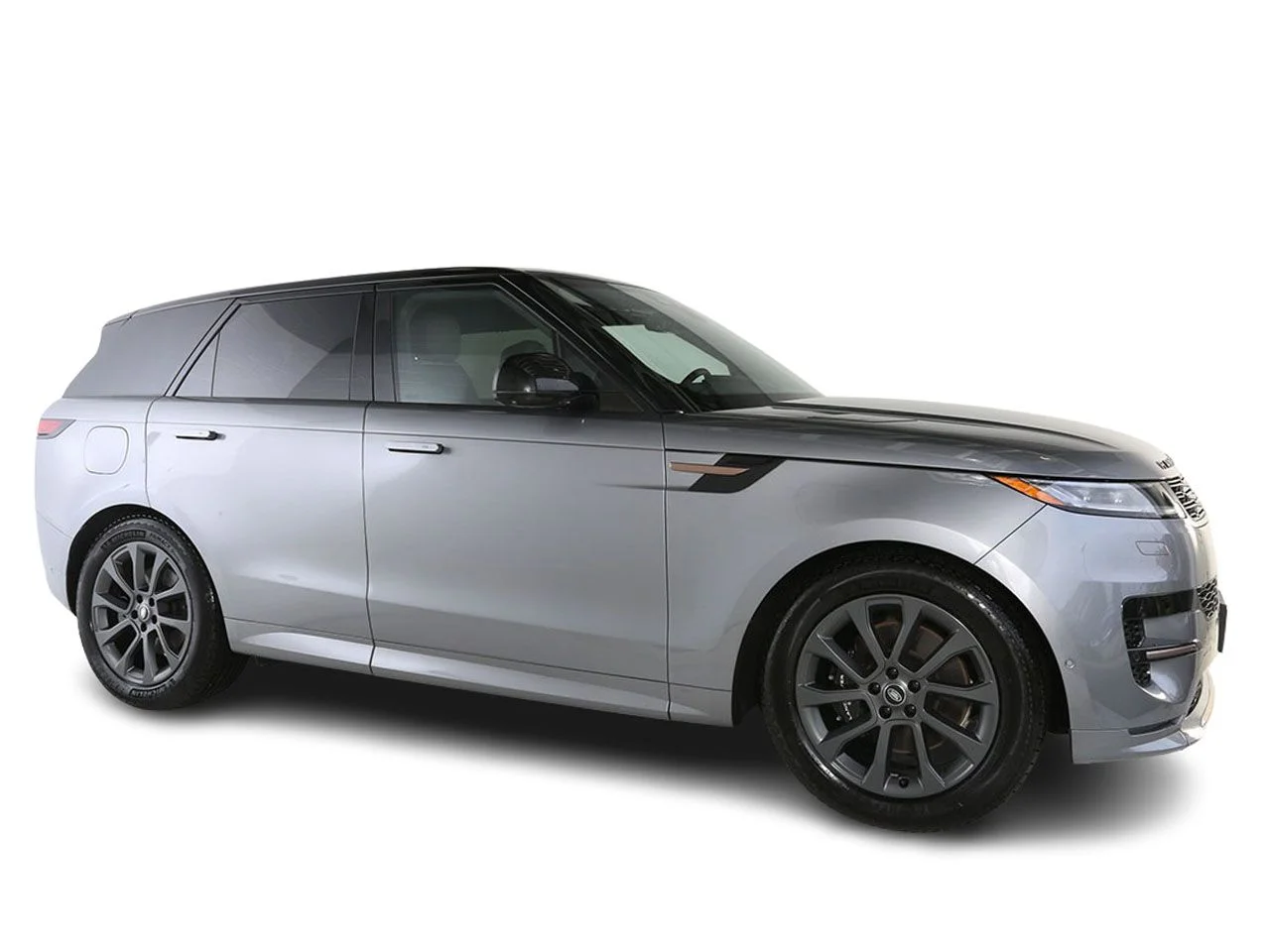 Used 2024 Gray Land Rover Dynamic SE image 12