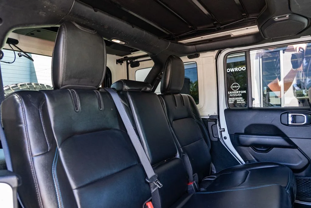 Used 2023 White Jeep Rubicon 4xe image 26