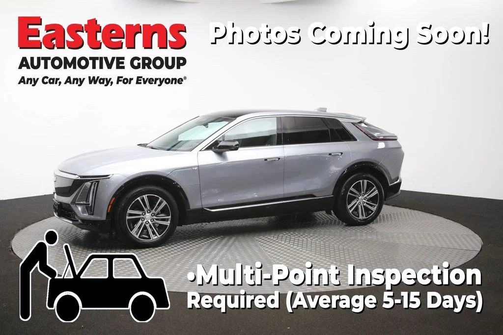 Used 2024 Silver Cadillac Luxury image 59