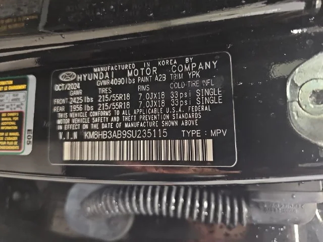 Used 2025 Black Hyundai SEL image 33