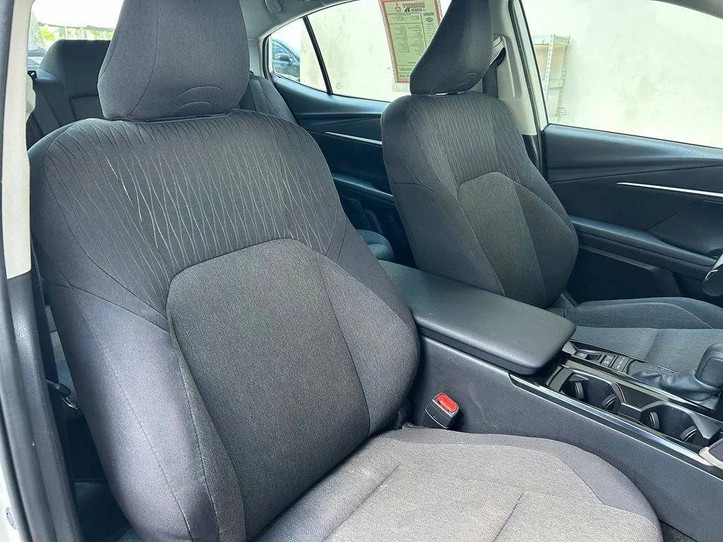 Used 2025 White Toyota LE image 21