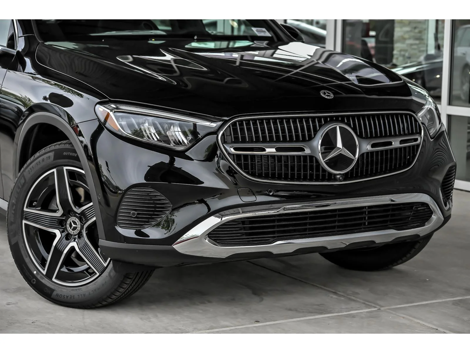 New 2026 Black Mercedes-Benz GLC 300 4MATIC® image 2