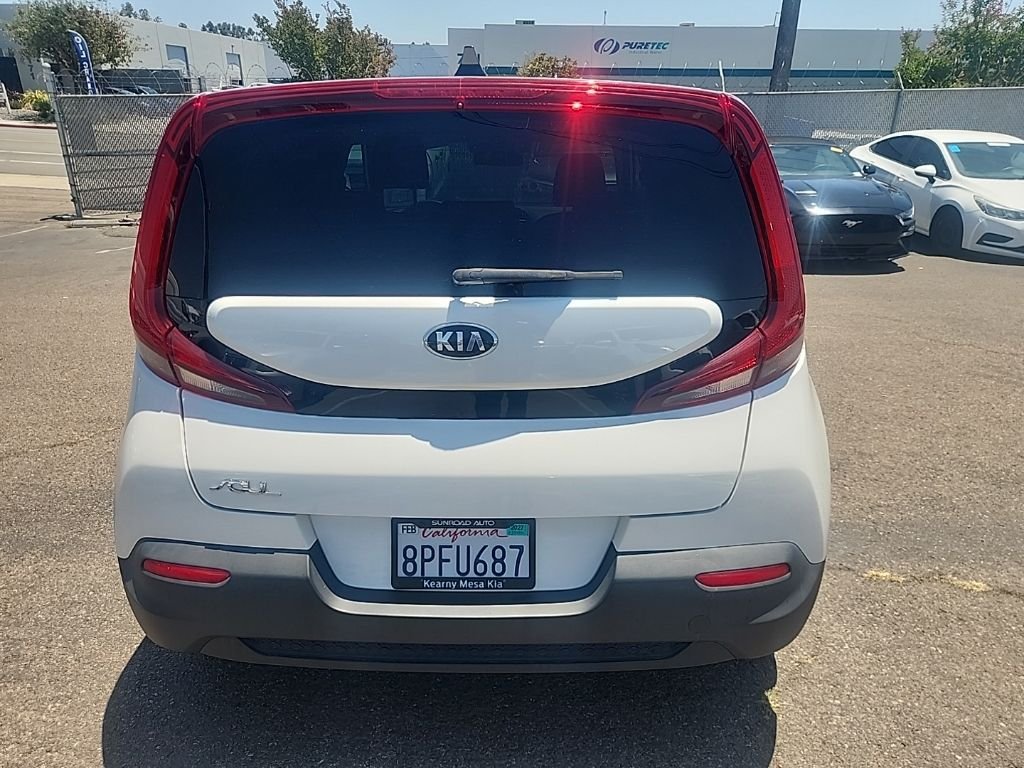 Used 2020 White Kia LX image 11
