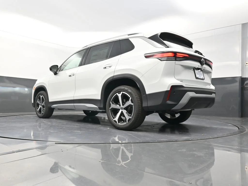 2026 Volkswagen Tiguan SE - Photo 26