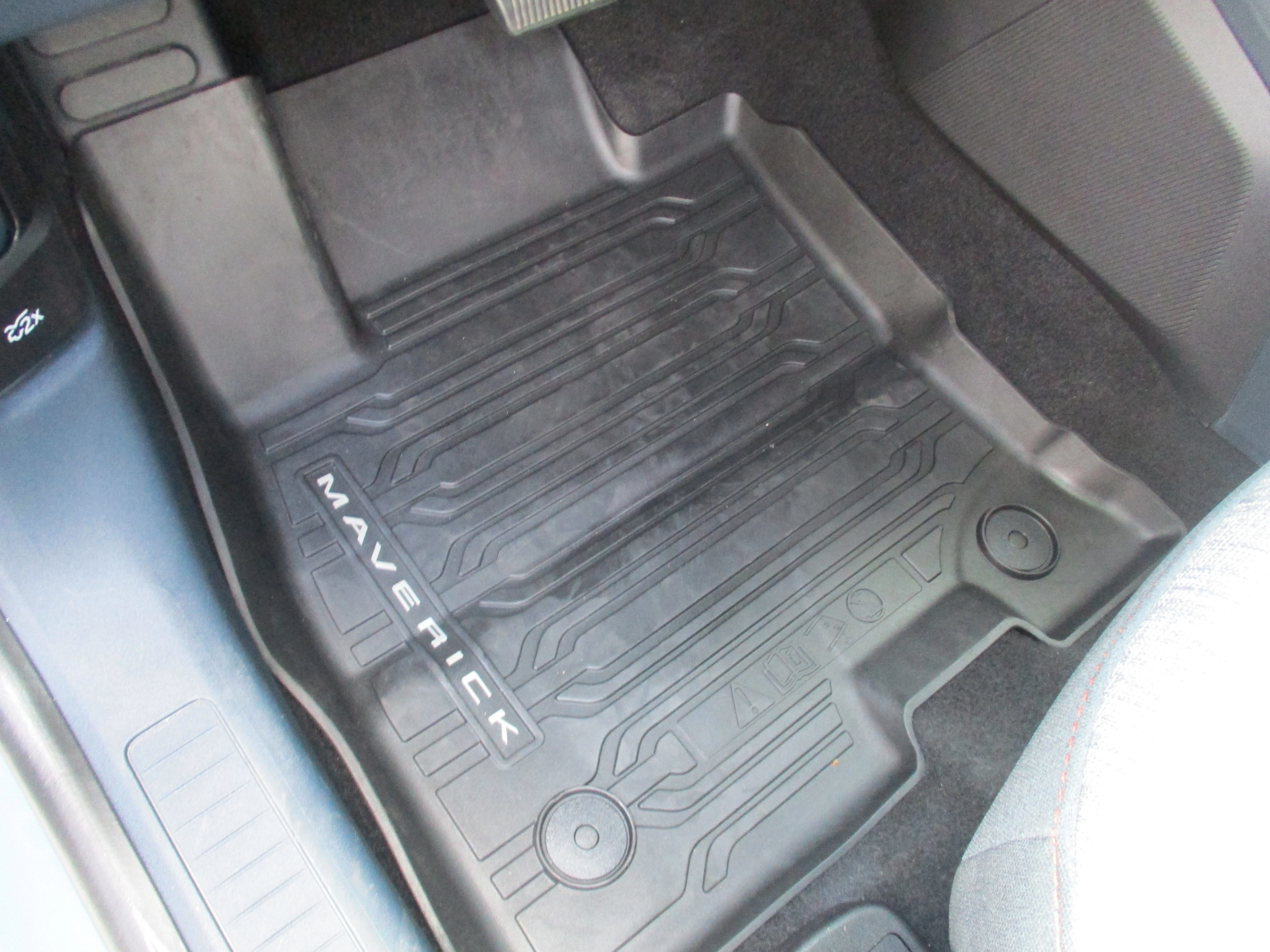 Used 2022 Area 51 Ford XLT Hybrid FWD image 29