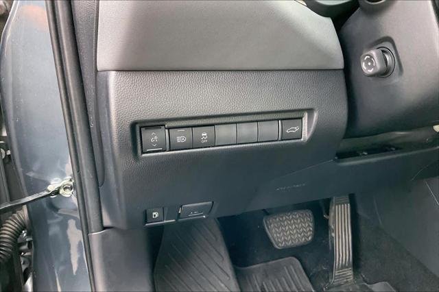 Certified Used 2022 COASTAL GRAY METALLI Toyota  image 33