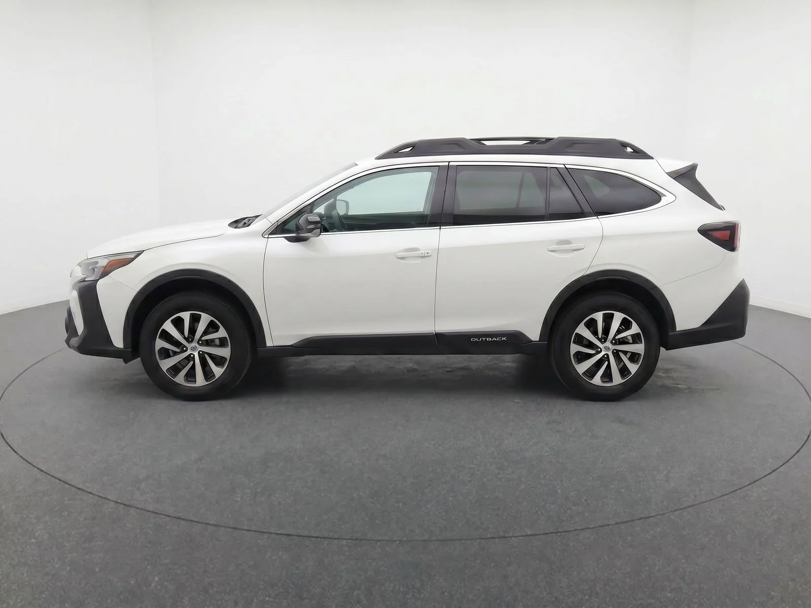 Used 2025 Crystal White Pearl Subaru Premium image 7