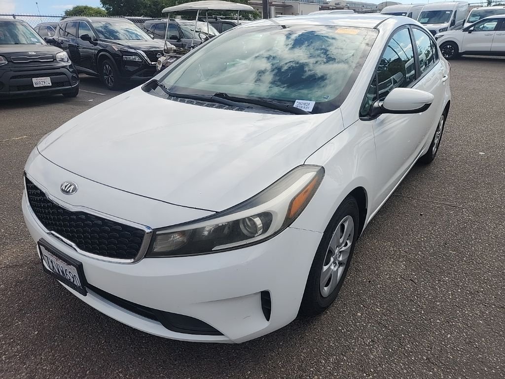 Used 2017 White Kia LX image 3