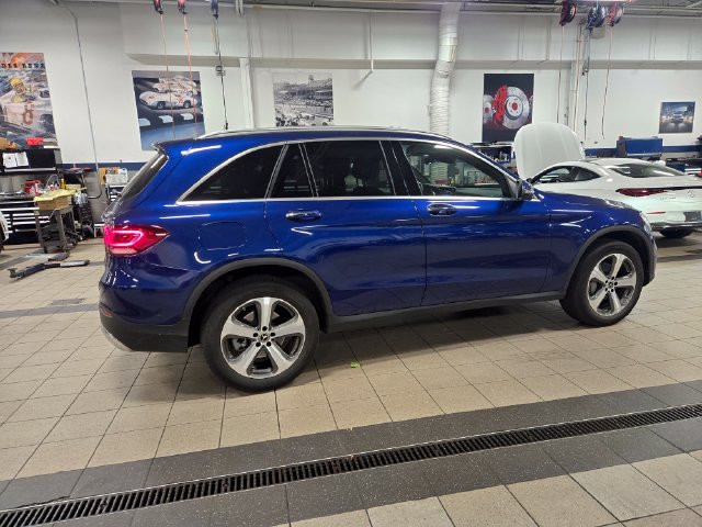 Used 2020 Blue Mercedes-Benz GLC 300 image 2