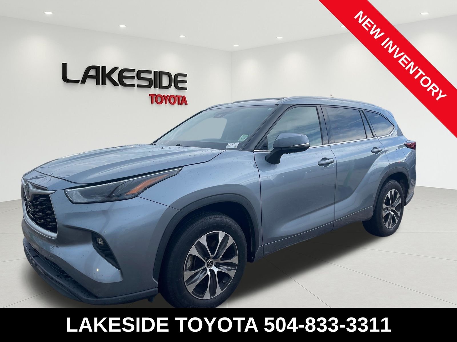2022 Toyota Highlander XLE Hybrid 4x2's photo