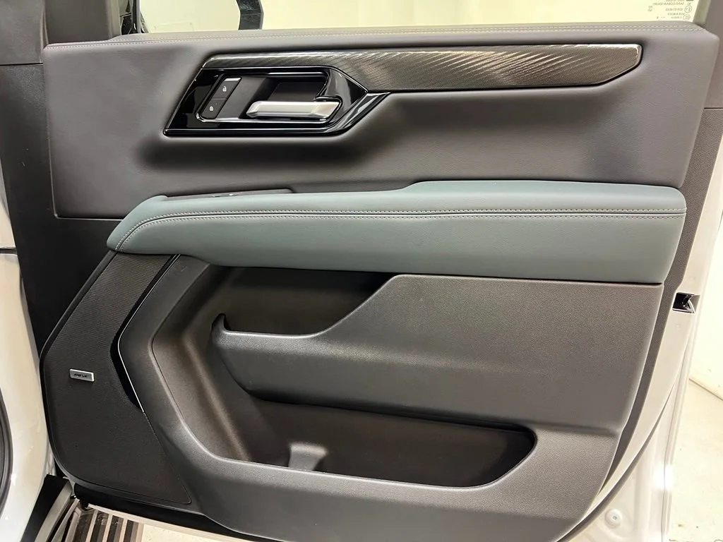 2026 GMC Yukon XL AT4 - Photo 33