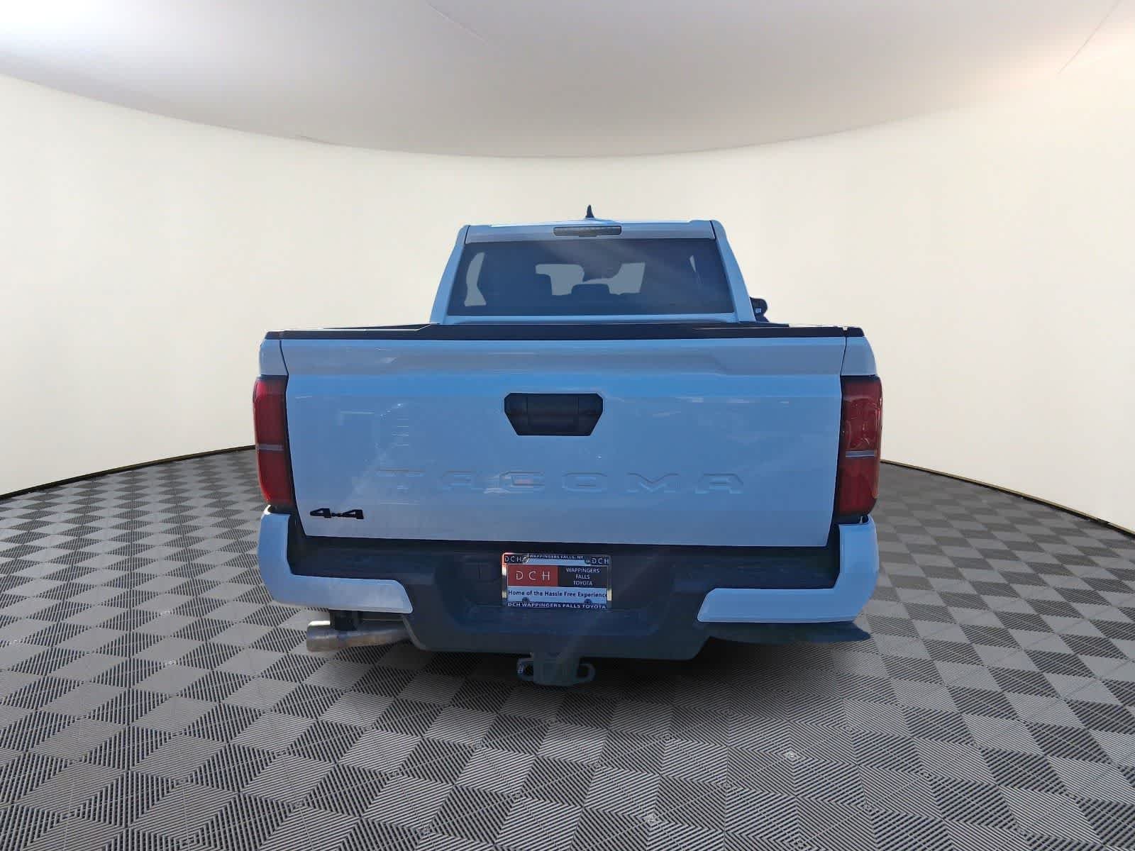 2026 Toyota Tacoma TRD Sport - Photo 5