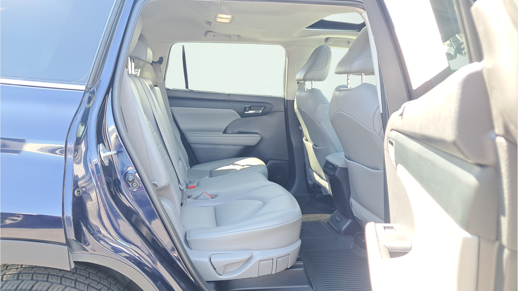 Used 2021 Blue Toyota XLE image 14