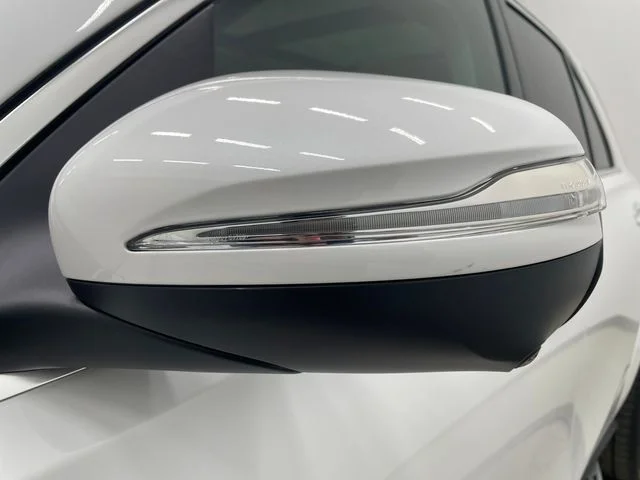 New 2026 MANUFAKTUR Moonlight White Metallic Mercedes-Benz GLE 350 image 45