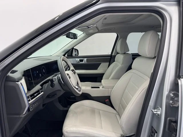 Used 2025 Shimmering Silver Pearl Hyundai Calligraphy image 19