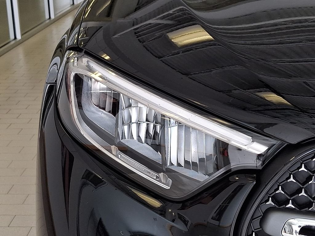 New 2026 Black Mercedes-Benz GLC 300 image 6