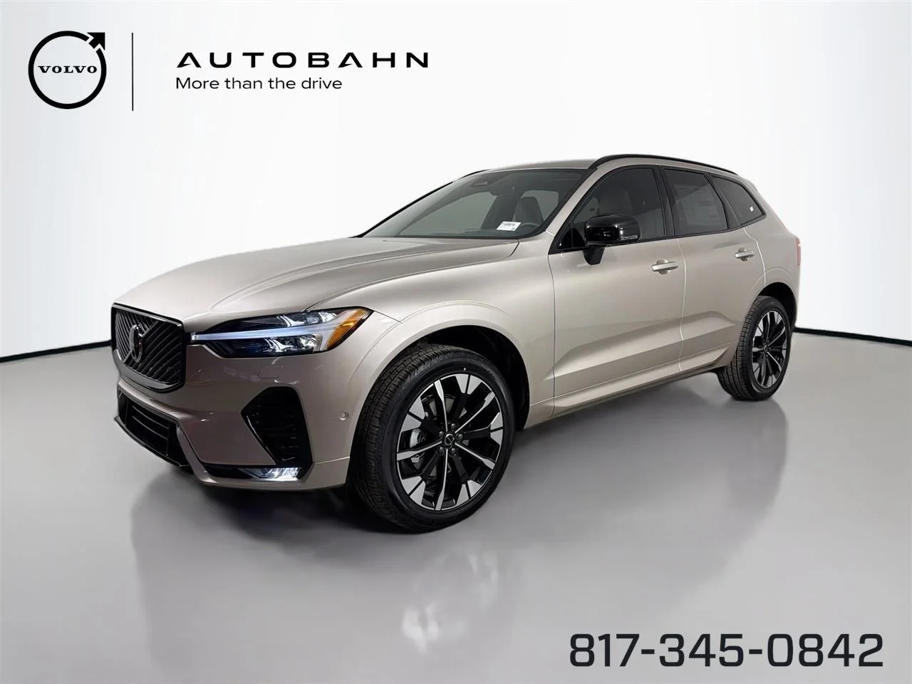 2026 Volvo XC60 B5 Plus Dark AWD's photo