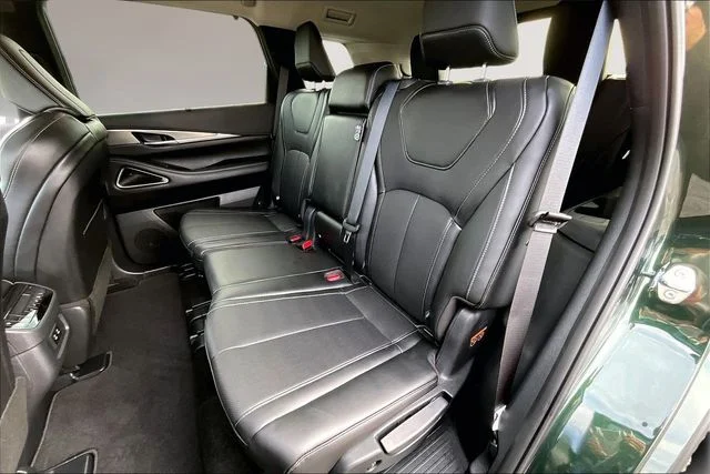 Used 2026 Green INFINITI LUXE image 19