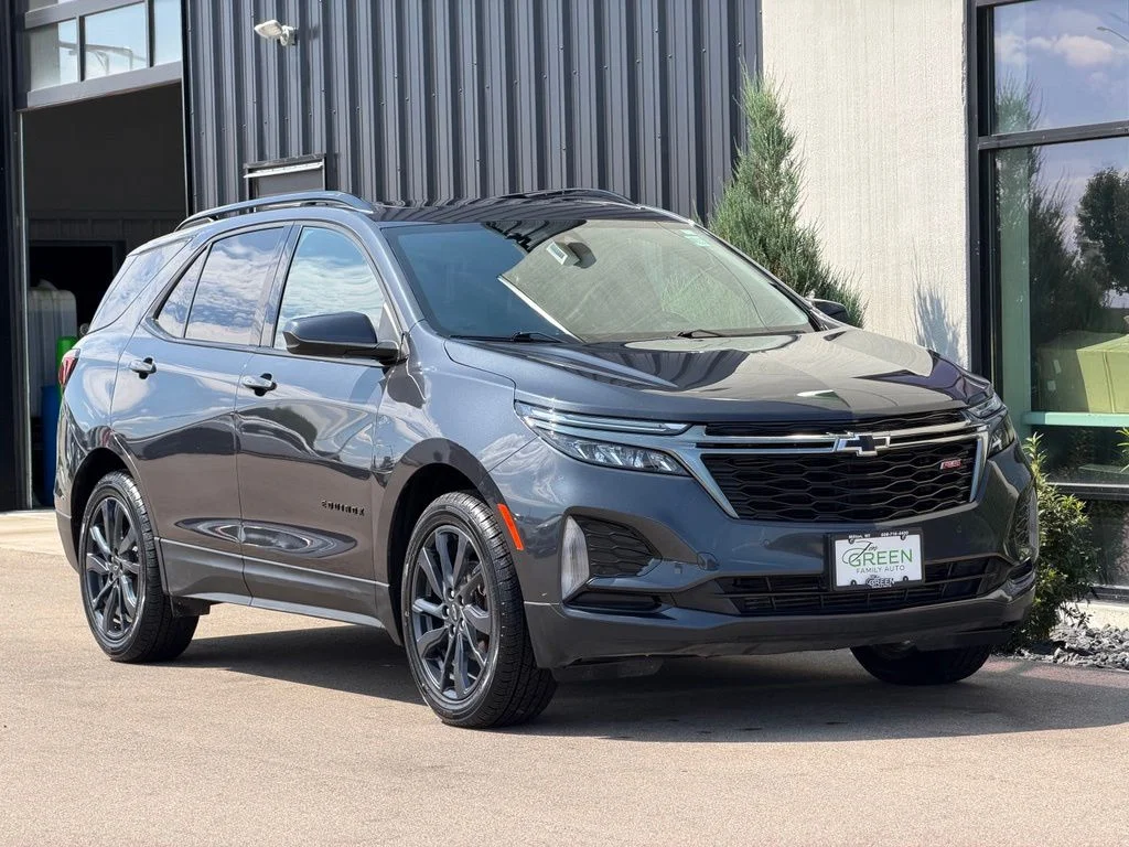 Used 2022 Gray Chevrolet RS image 4