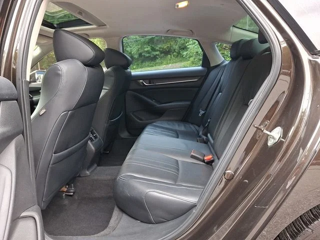 Used 2018 Brown Honda EX-L image 11