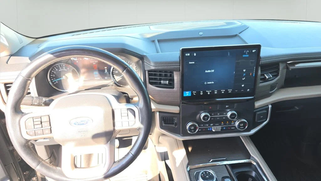 Used 2022 Black Ford Limited image 16