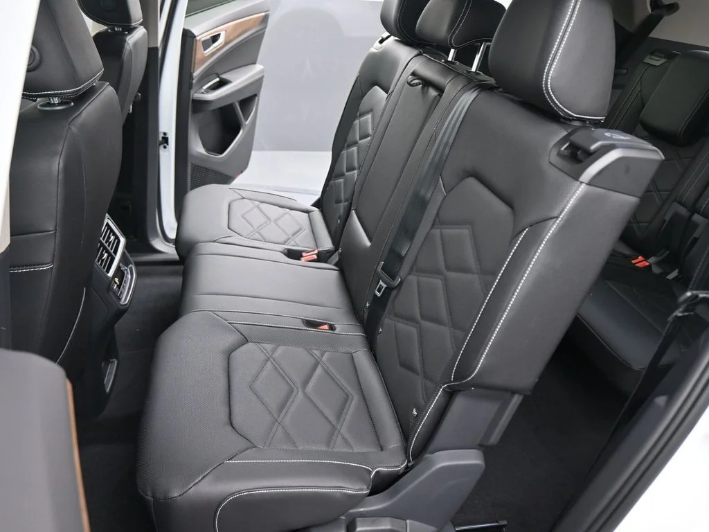 2026 Volkswagen Atlas SE - Photo 41