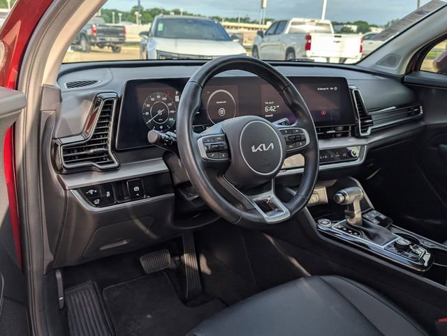 Used 2025  Kia SX-Prestige image 4