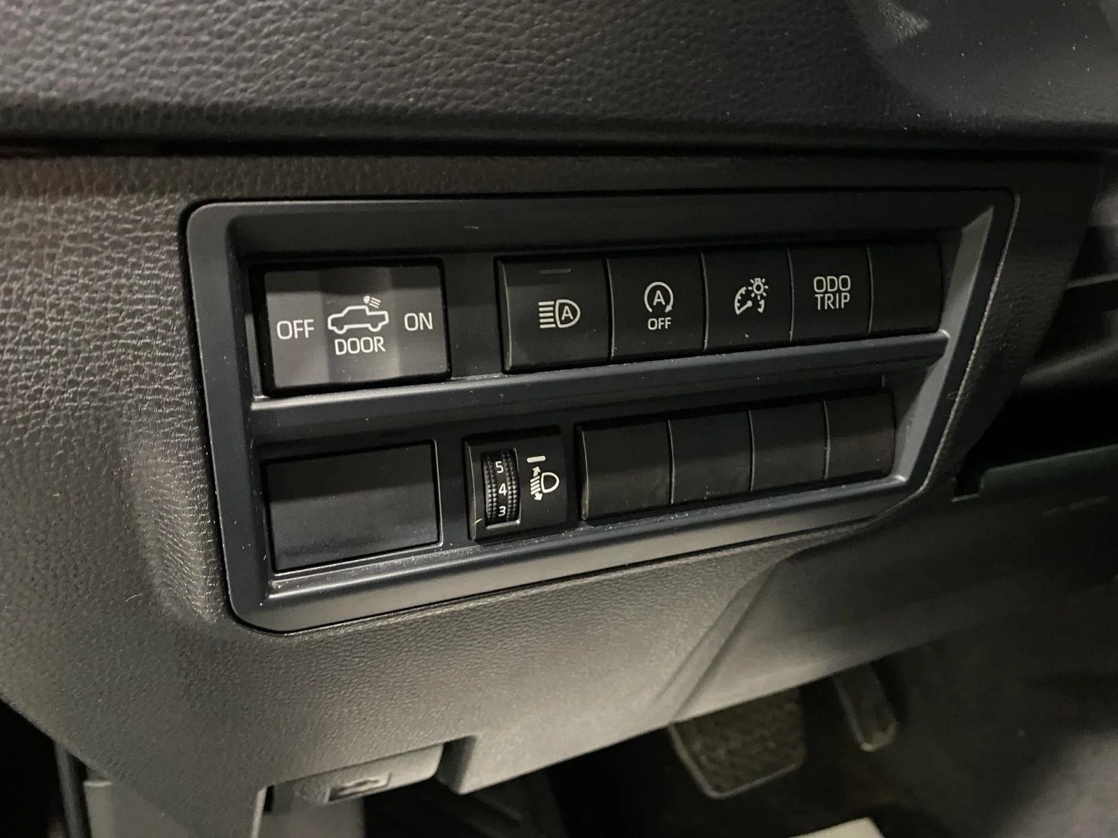Used 2025 Midnight Black Metallic Toyota SR image 21