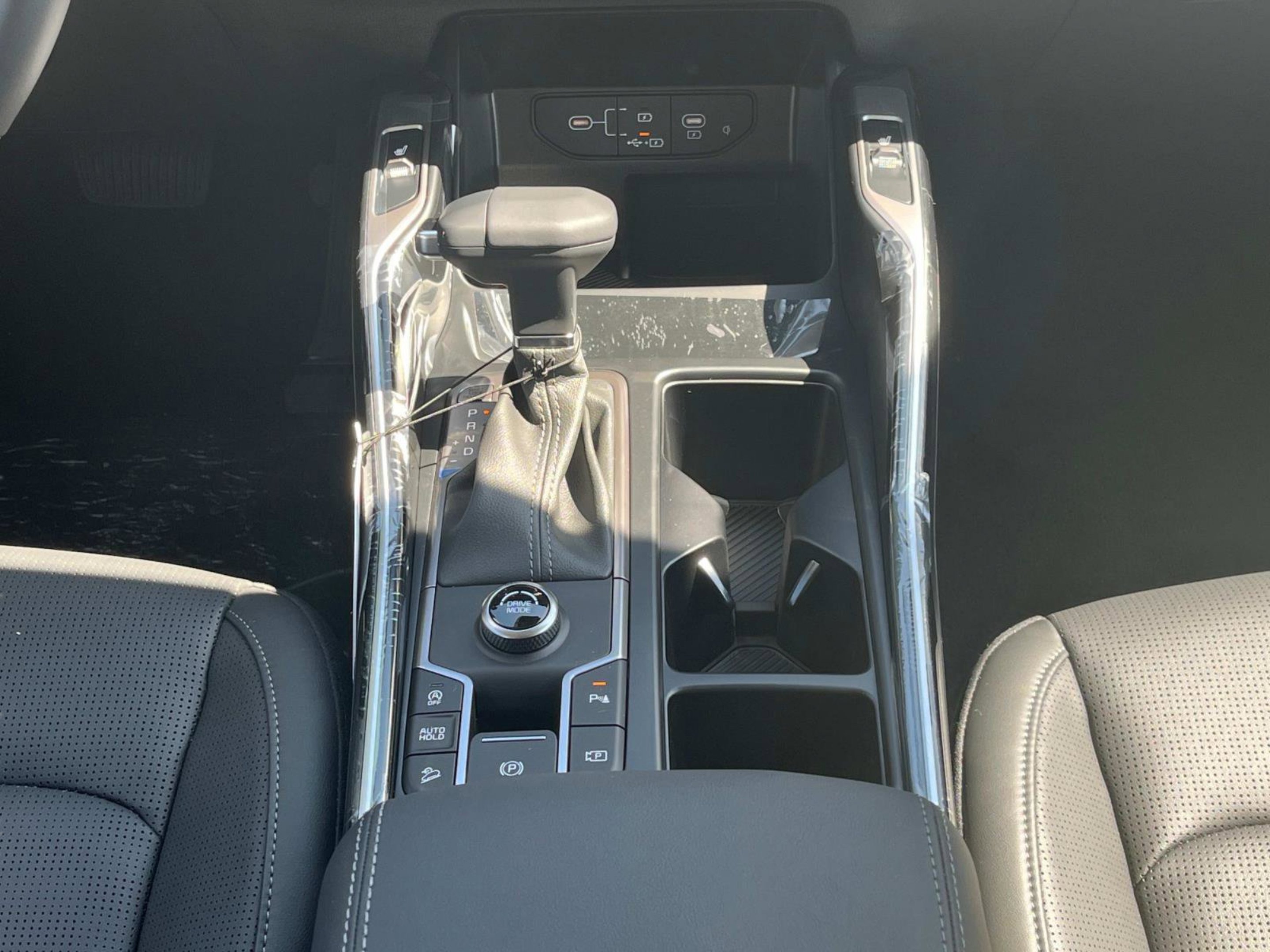 2025 Kia Sorento EX - Photo 16