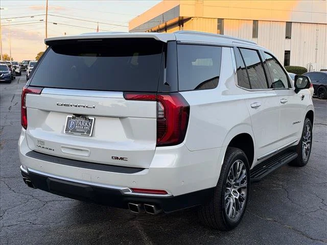 Used 2025 White Frost Tricoat GMC Denali image 13