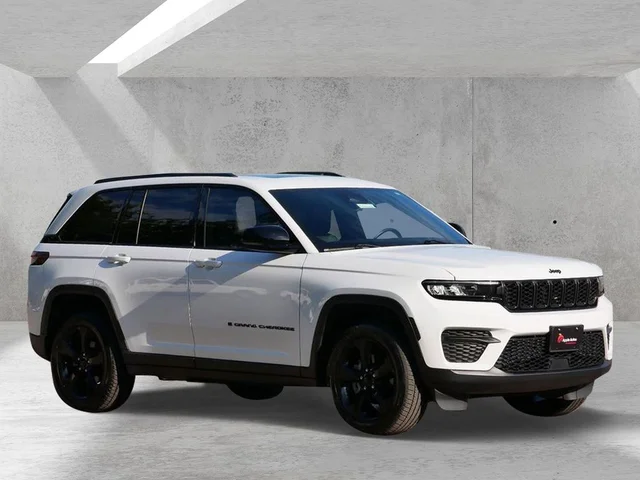 2022 Jeep Grand Cherokee Altitude