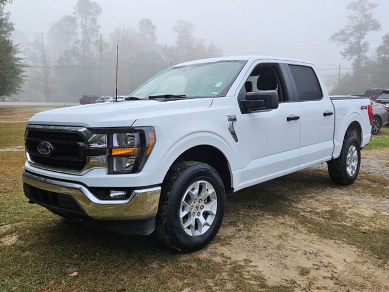 Used 2023 Oxford White Ford XLT image 4