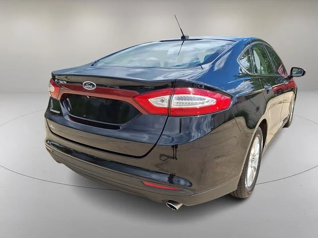Used 2016 Black Ford S image 10
