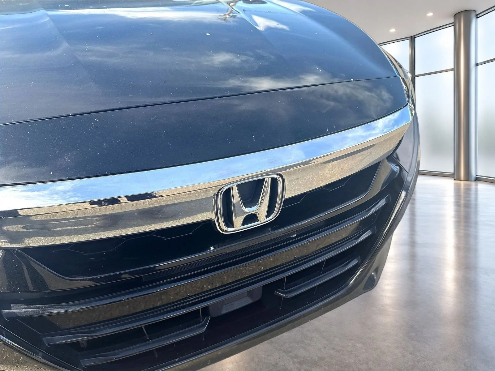 Used 2018 Crystal Black Pearl Honda EX-L 2.0T image 36