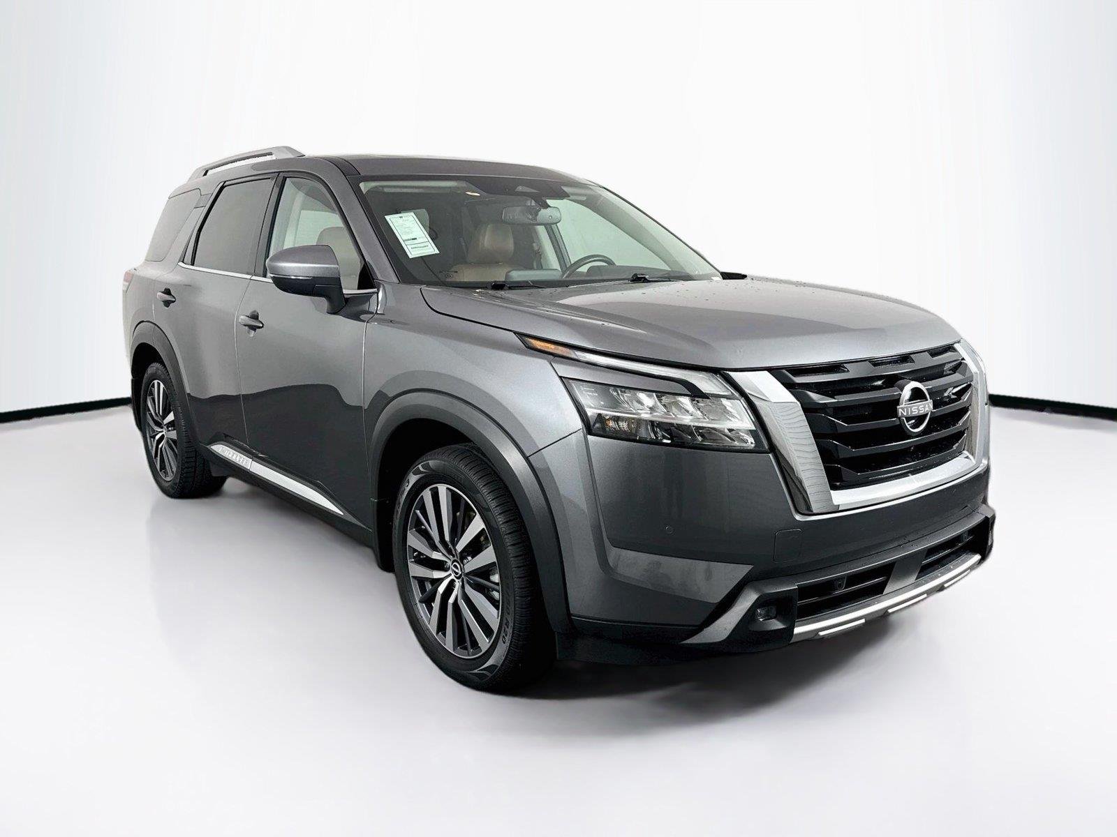 Used 2022 Gun Metallic Nissan Platinum image 10