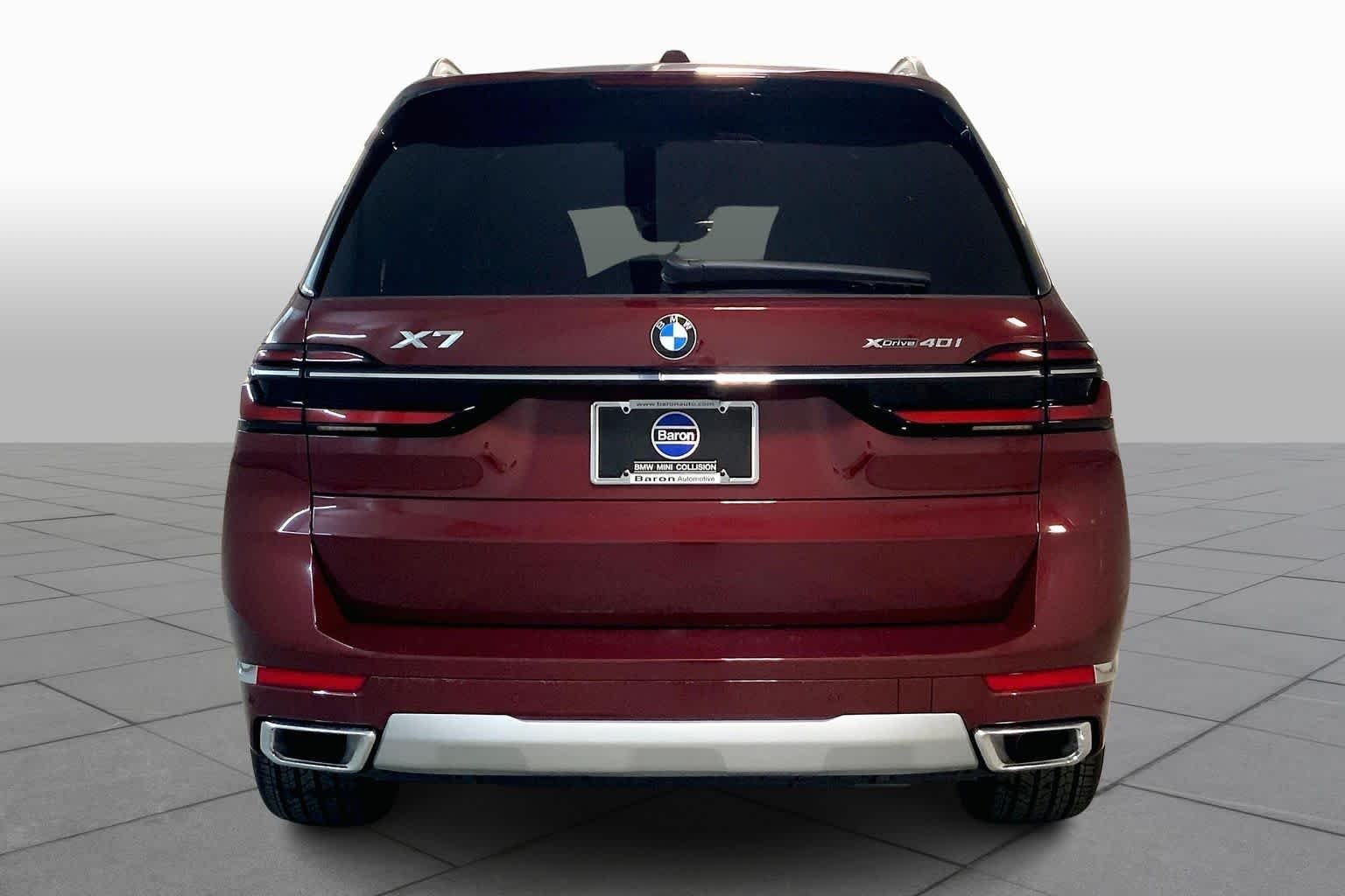 Used 2026 Aventurin Red Metallic BMW xDrive40i image 4