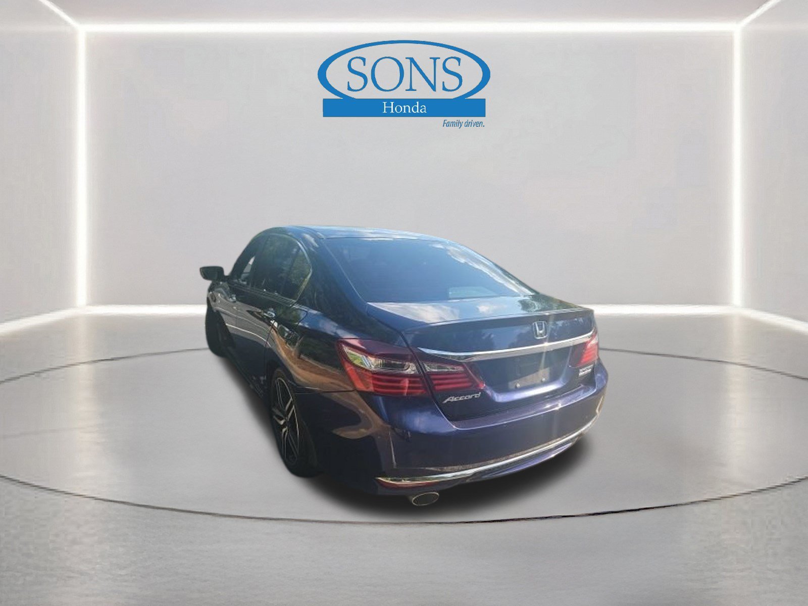 Used 2017 Honda Accord Sport SE with VIN 1HGCR2F13HA234204 for sale in McDonough, GA
