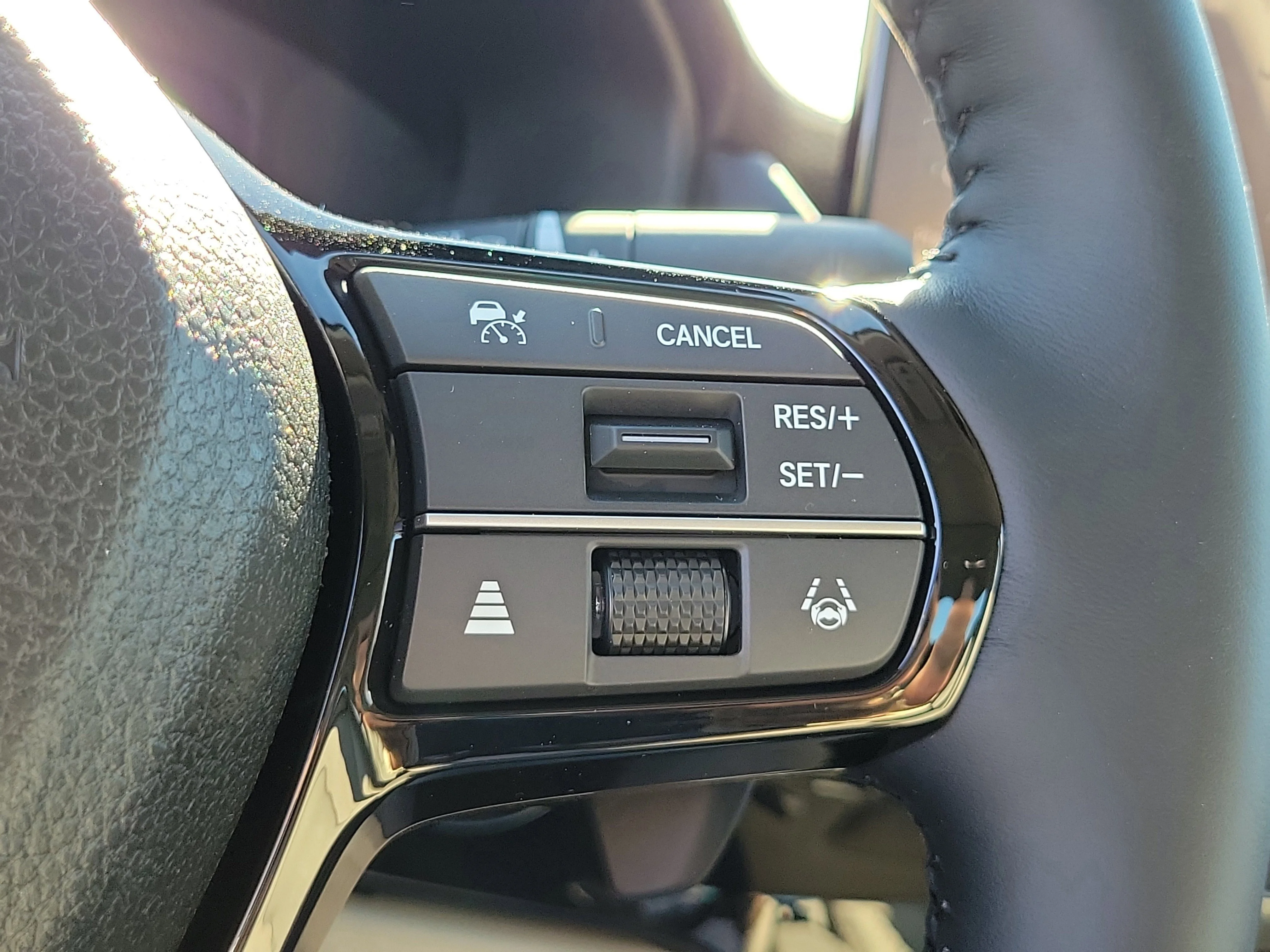 New 2026 Platinum White Pearl Honda Touring image 33