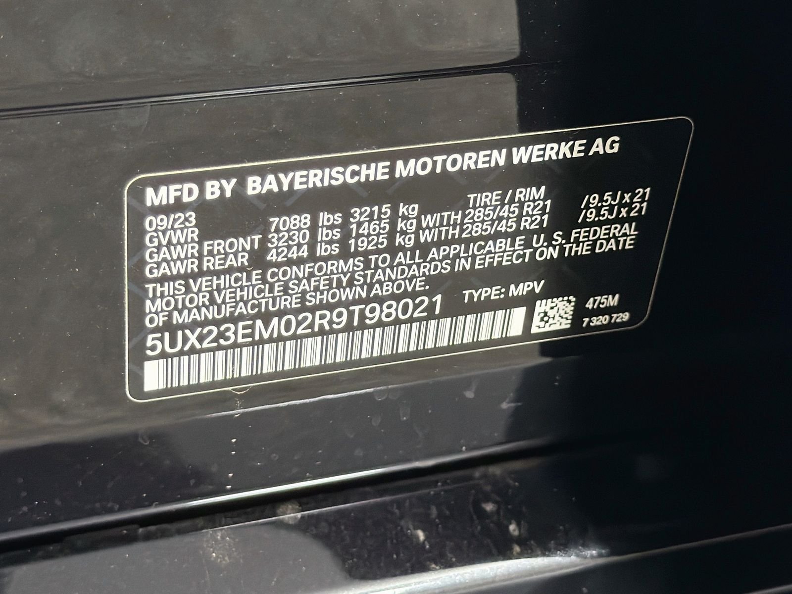 Certified Used 2024 Black Sapphire Metallic BMW xDrive40i image 34