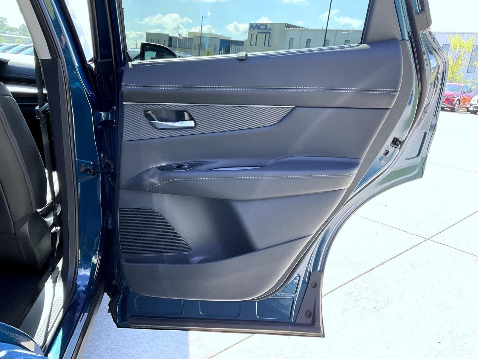 New 2026 Aurora Blue Pearl Metallic / Super Black Two-tone Nissan Platinum image 17