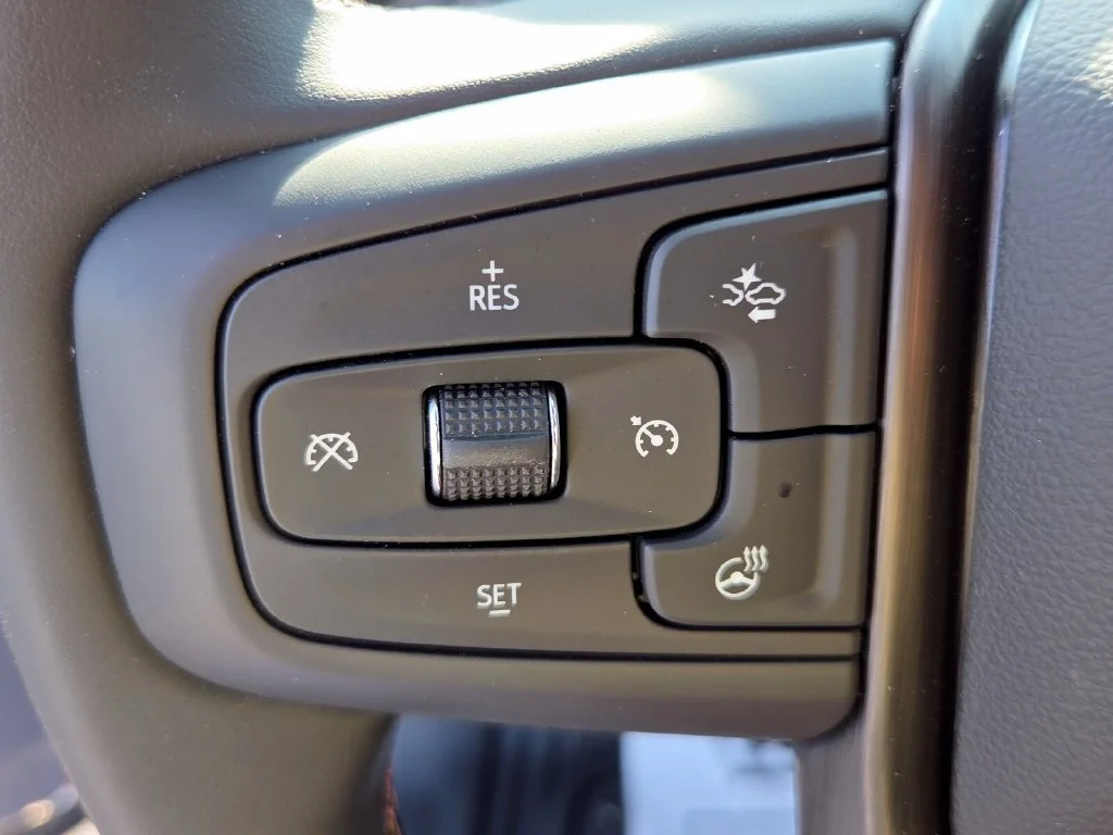 Used 2026 Summit White GMC AT4X image 33