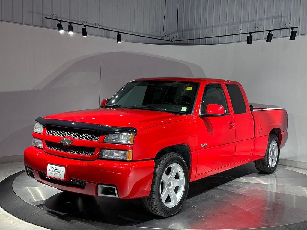Used 2004 Victory Red Chevrolet NA image 2