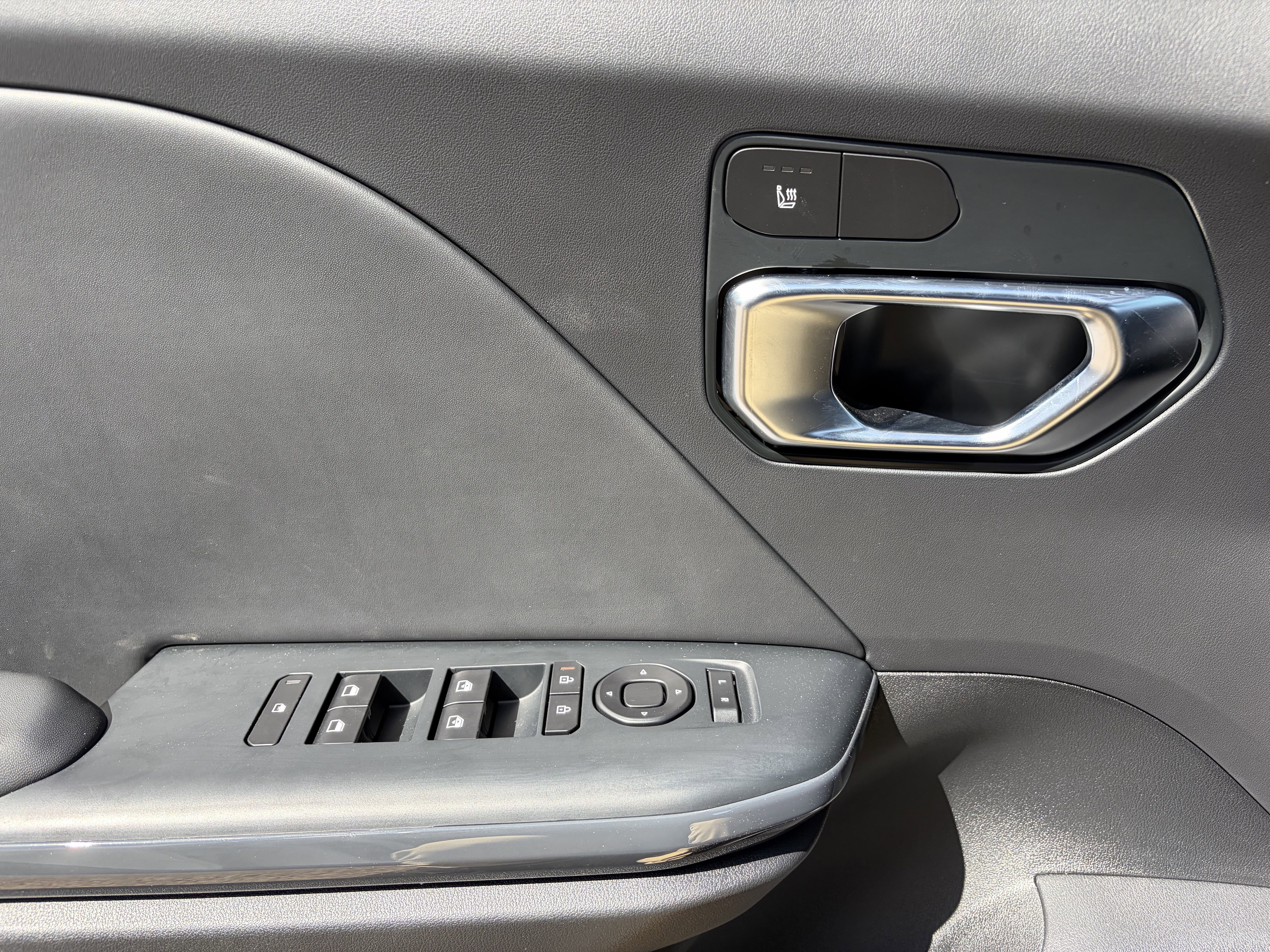 New 2026 Snow White Pearl Kia EX image 20