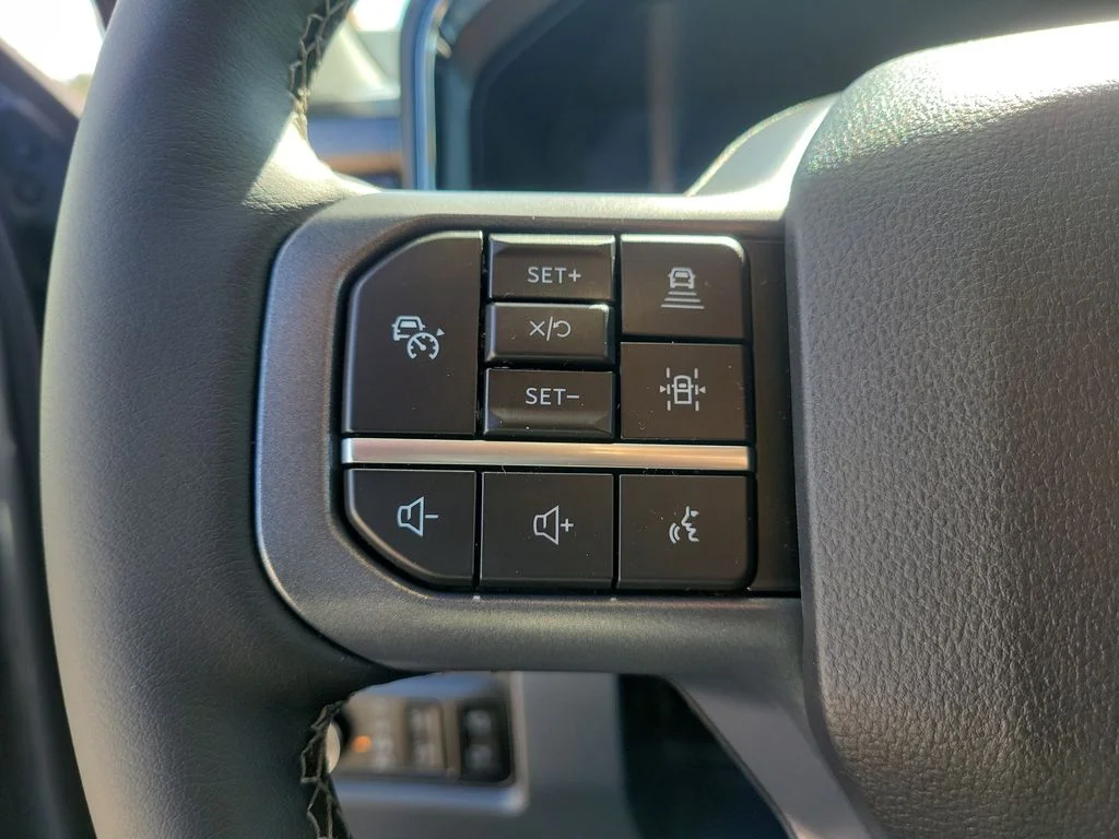 New 2026 Carbonized Gray Metallic Ford F-350® Lariat® image 15