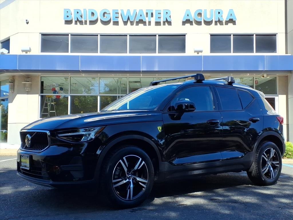2023 Volvo XC40 Core