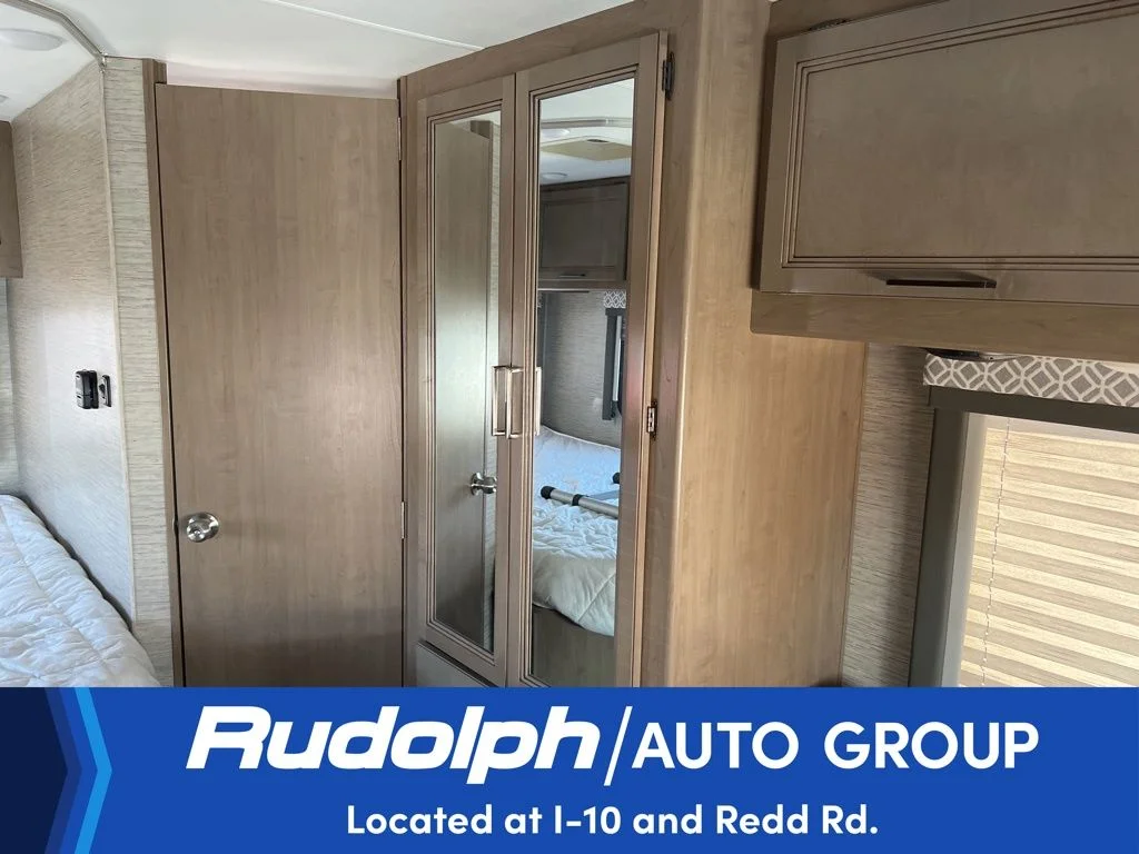 Used 2022 Oxford White Ford Base image 32