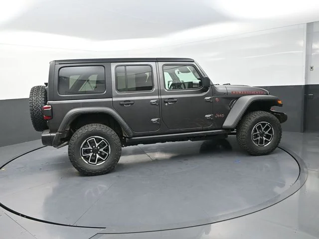 New 2026 Granite Crystal Metallic Clear-Coat Exterior Paint Jeep Rubicon image 10