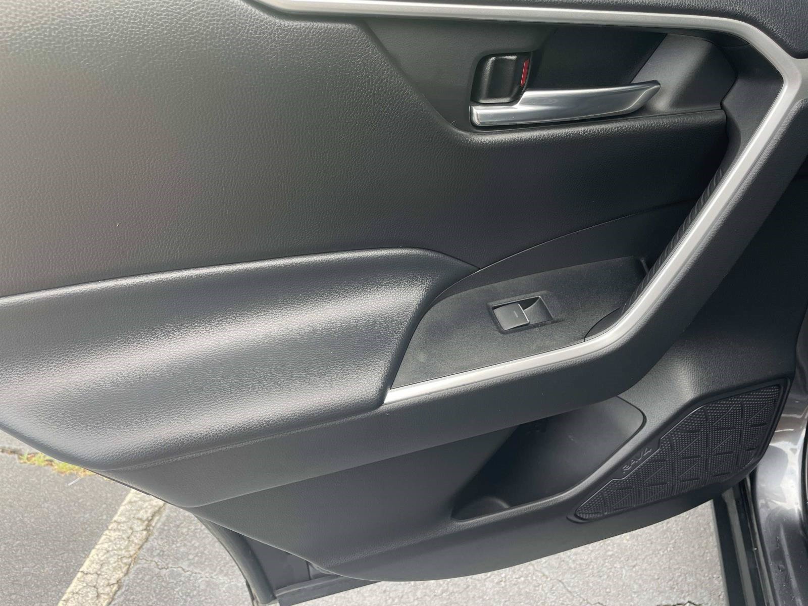 Used 2022 Magnetic Gray Metallic Toyota Hybrid XLE image 11