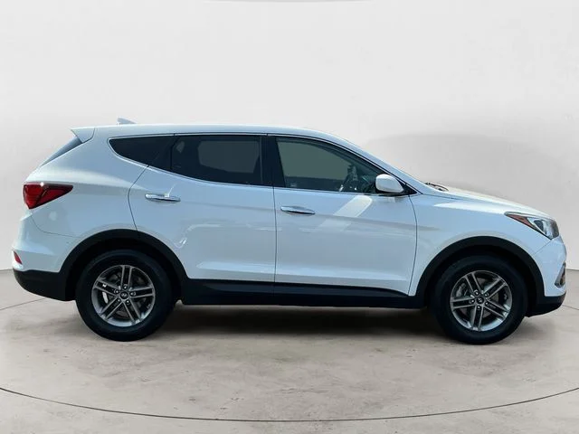 Used 2017 White Hyundai 2.4 Base image 4